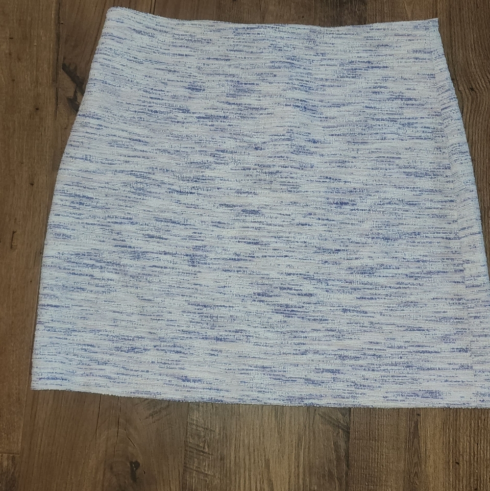 Size 8 LOFT White Mini Skirt with Purple Threading
